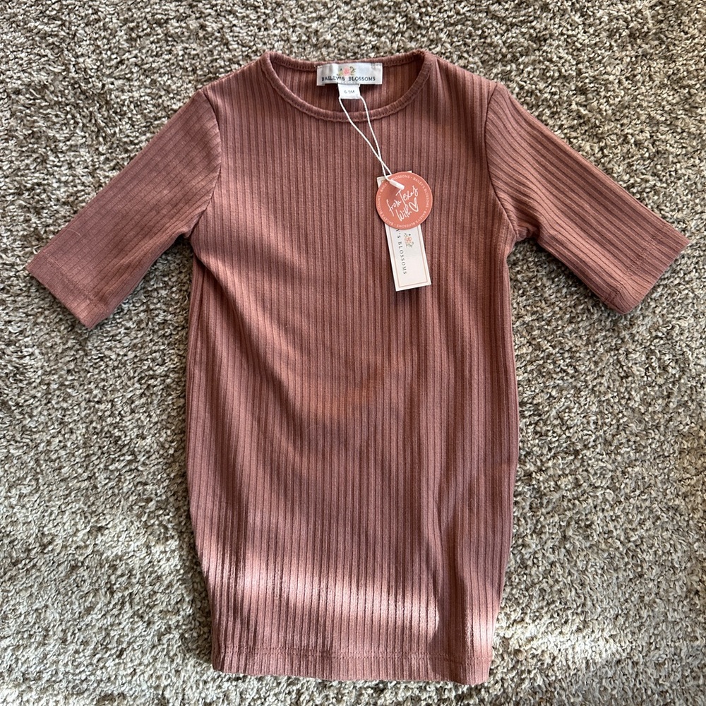 Bailey’s Blossoms sweater dress 6-9m NWT